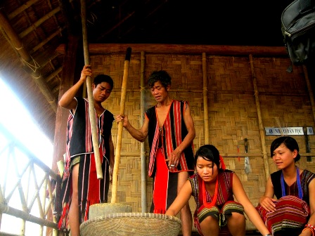 Los trajes tradicionales de la etnia Brau